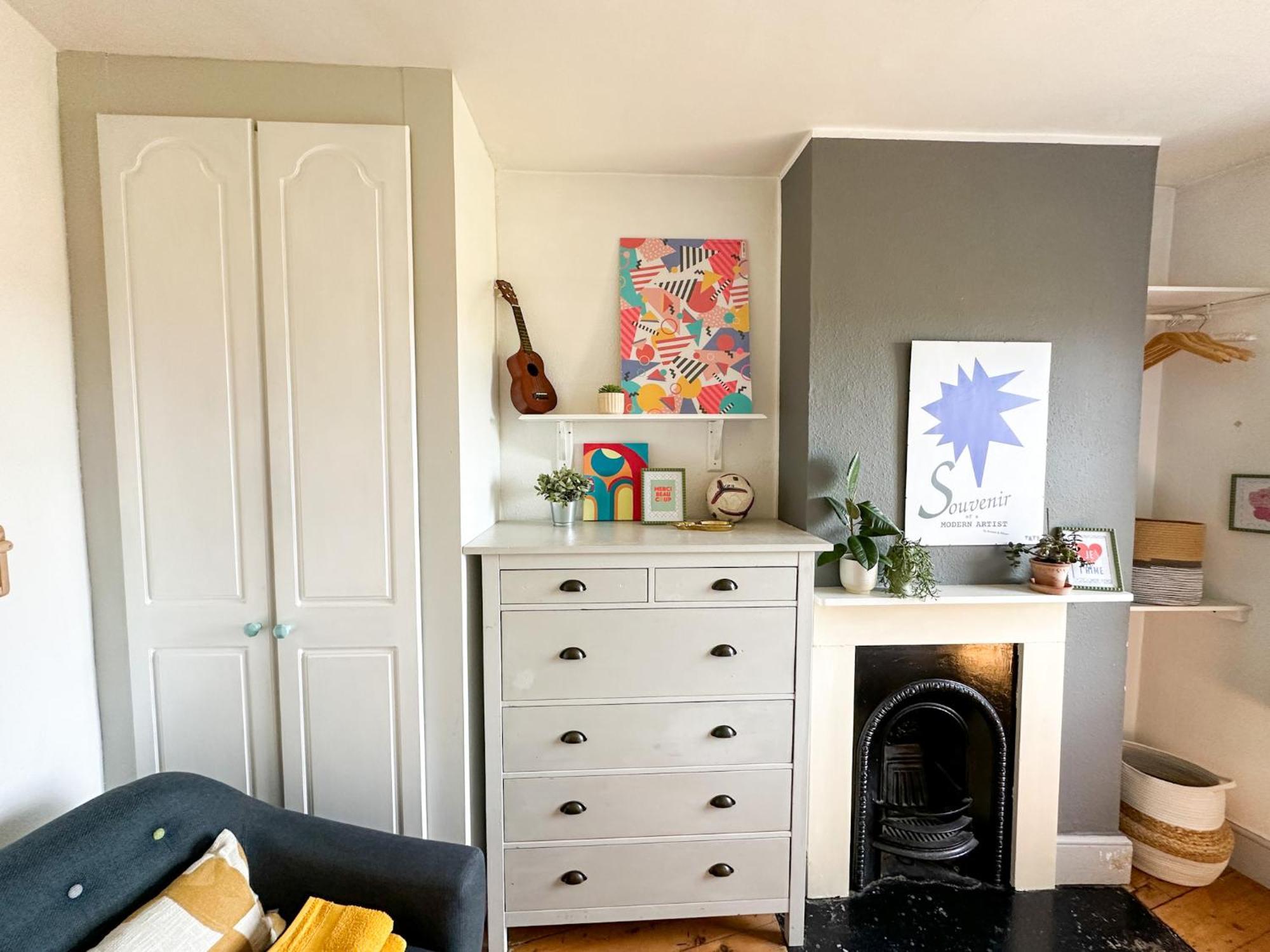 Holiday home New Spacious Family With Parking & Garden - Sleeps 6 - Perfect For Families Canterbury