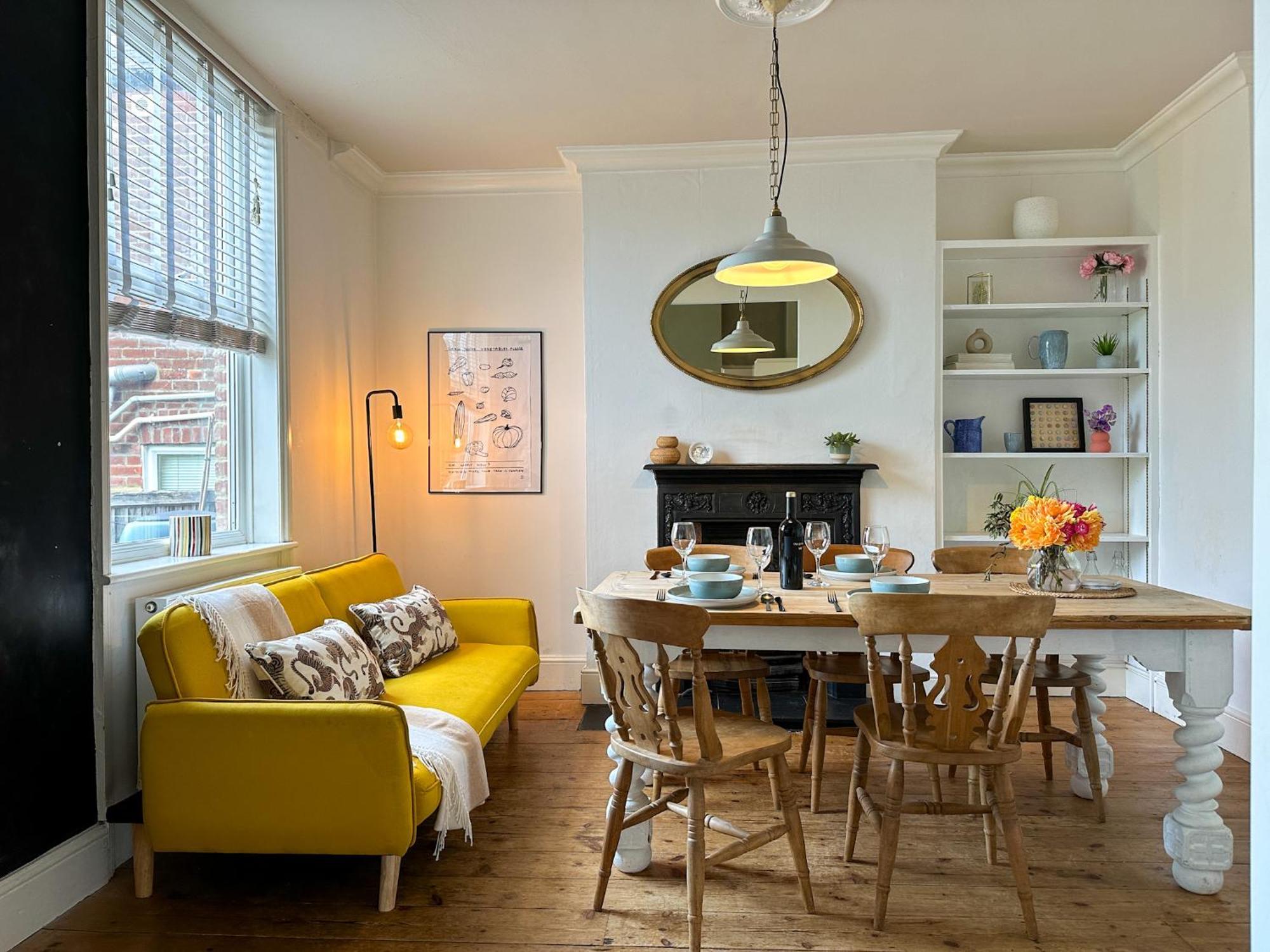 New Spacious Family With Parking & Garden - Sleeps 6 - Perfect For Families * Canterbury